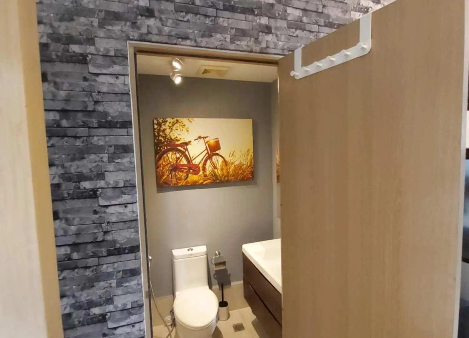 Beautiful 1Br Simple Luxury Condo Near Bgc Manila